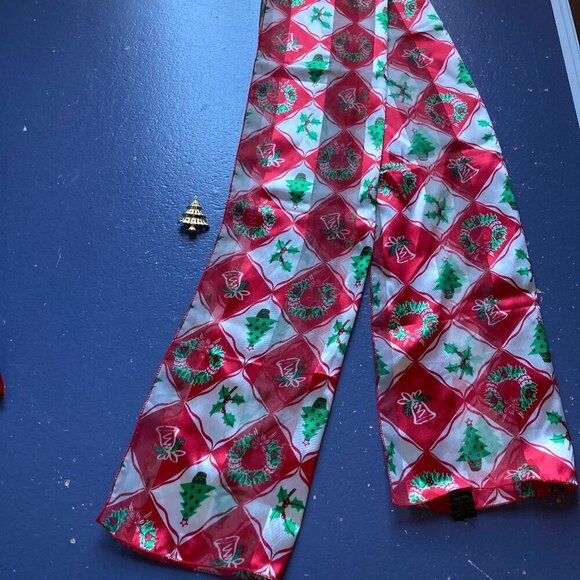 Vintage Christmas Scarf & Jonette Tree  Pin, Set of both - Picture 13 of 15